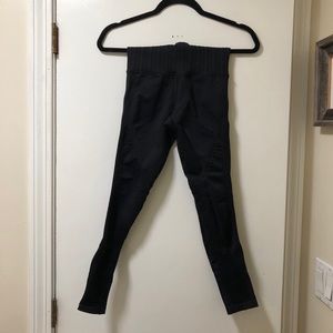 Athleta Crochet Compression leggings